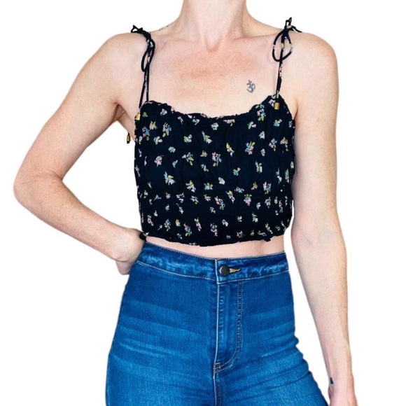 Free People Black Floral Cropped Ruched Should Tie Crop Tank - Picture 2 of 7